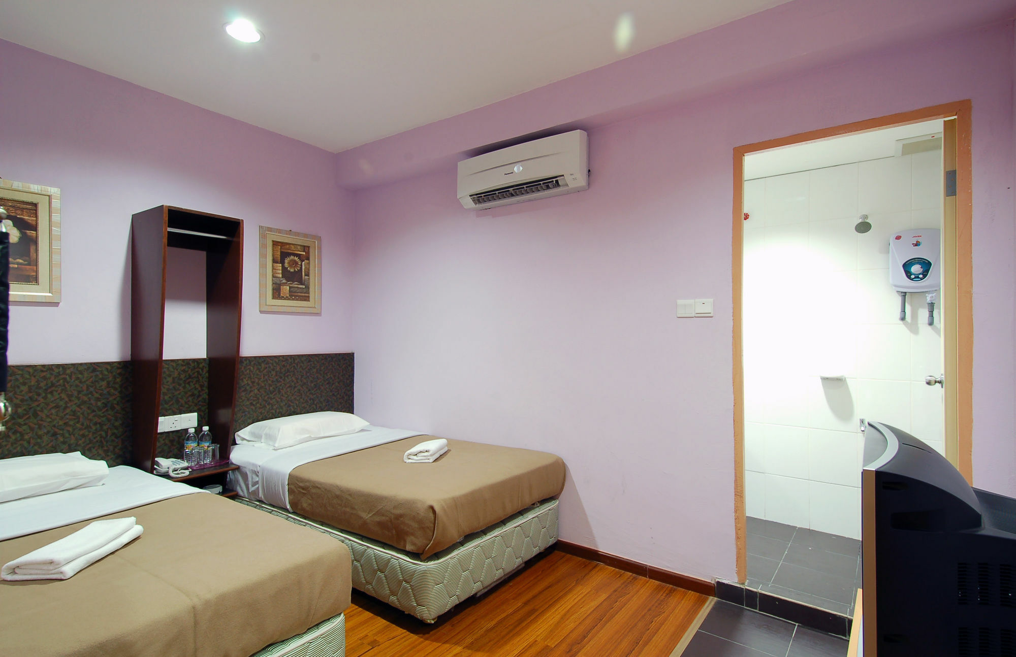 Aristo Hotel Putatan Kota Kinabalu Bagian luar foto
